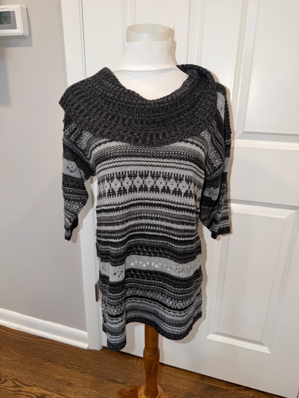 Women's Gray & Black Cowl Neck Patterned Sweater